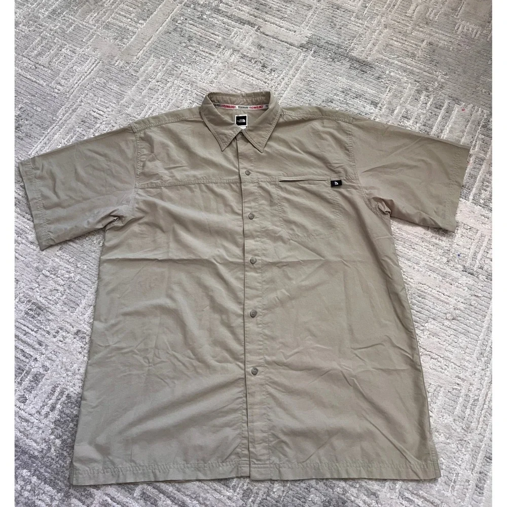 The North Face Tekware Technology Mens XL Beige Short Sleeve Shirt